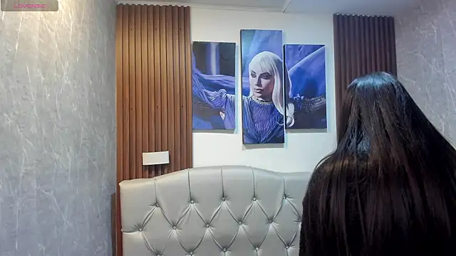 Sophi Thaylorr online show from 28, 10, 2025