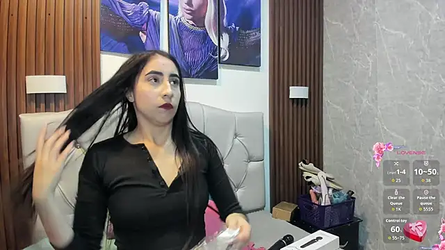 Sophi Thaylorr online show from 16, 10, 2025