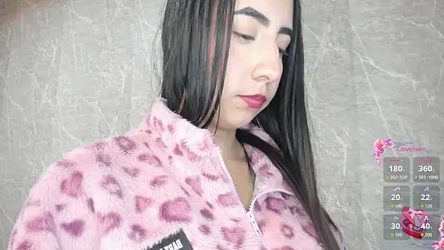 Sophi Thaylorr online show from 15, 10, 2025