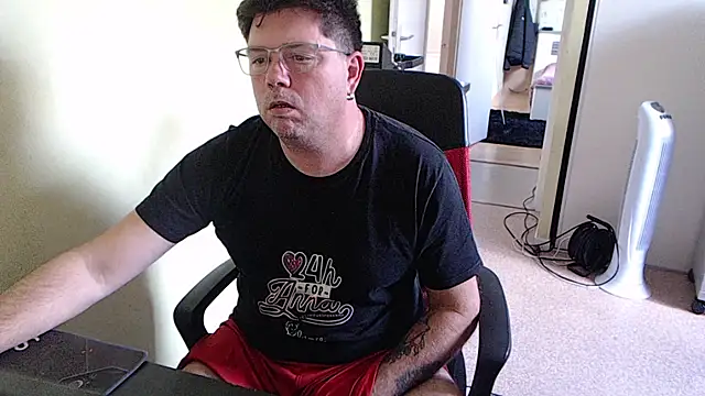 Snapshot of blueandwhite1 chatting on 22, 10, 2025 blueandwhite1 online show from 22, 10, 2025