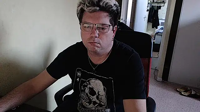 blueandwhite1 online show from 30, 12, 2024