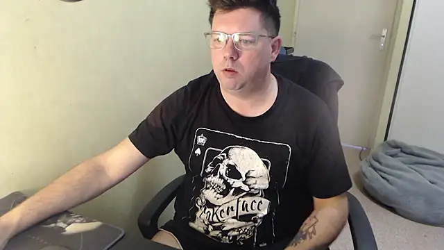 blueandwhite1 online show from 12, 3, 2025