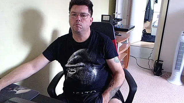 blueandwhite1 online show from 20, 9, 2025