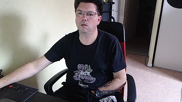 blueandwhite1 online show from 1, 4, 2026