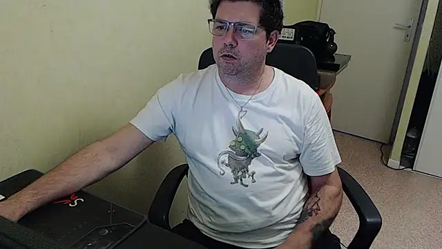 blueandwhite1 online show from 16, 1, 2025