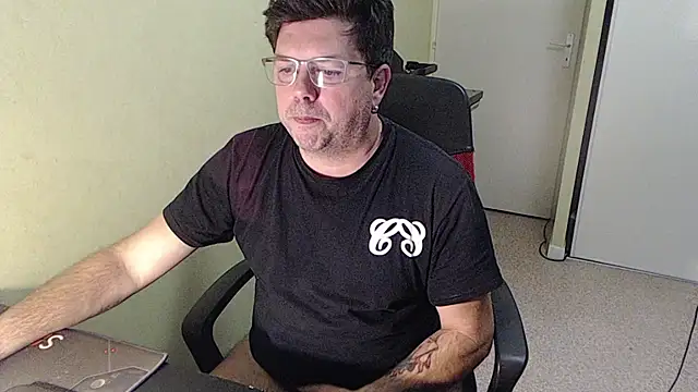 blueandwhite1 online show from 5, 12, 2025