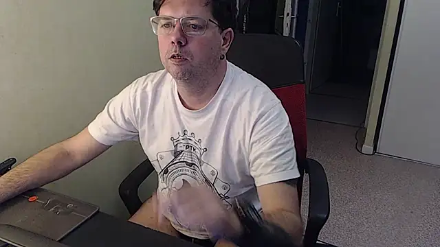 blueandwhite1 online show from 12, 2, 2026