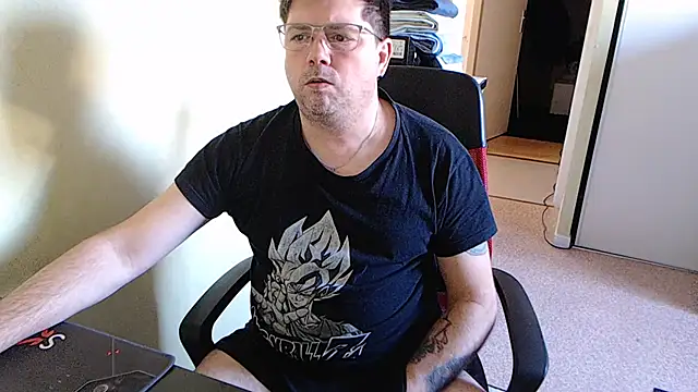 blueandwhite1 online show from 6, 2, 2025