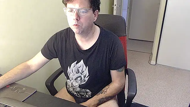 blueandwhite1 online show from 4, 3, 2026