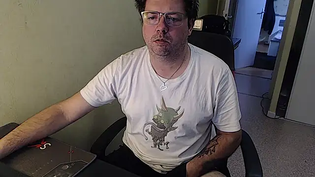 blueandwhite1 online show from 18, 1, 2025