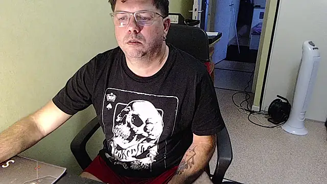 Snapshot of blueandwhite1 chatting on 7, 11, 2025 blueandwhite1 online show from 7, 11, 2025