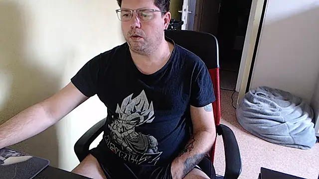 blueandwhite1 online show from 19, 2, 2025