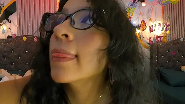 GiaCutee online show from 1, 4, 2026