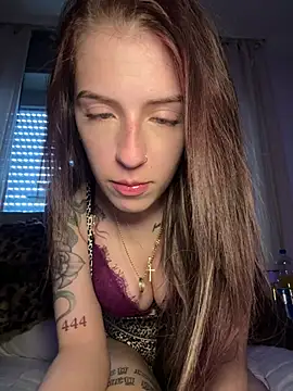 Snapshot of lisapeperoni chatting on 26, 4, 2026 lisapeperoni online show from 26, 4, 2026