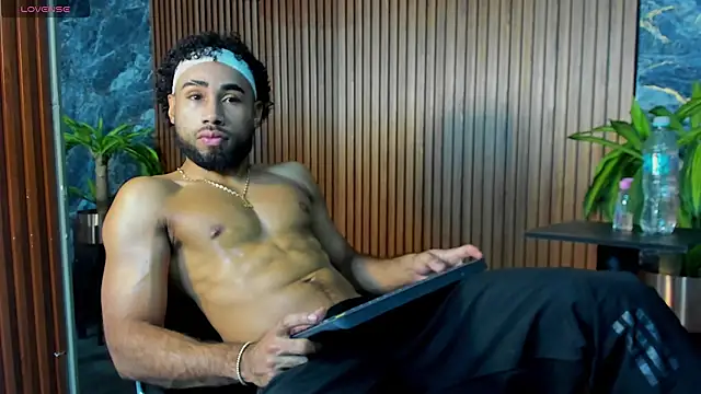 luca flame online show from 21, 10, 2025