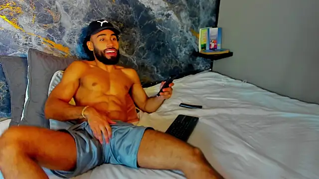 luca flame online show from 23, 9, 2025