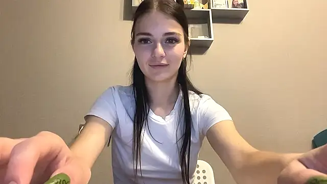 TianaWidell online show from 18, 9, 2025