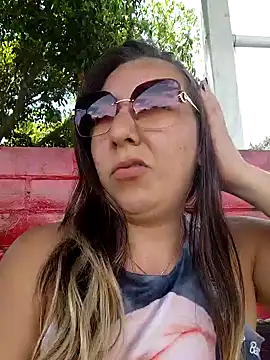 isabella lovem online show from 21, 4, 2026