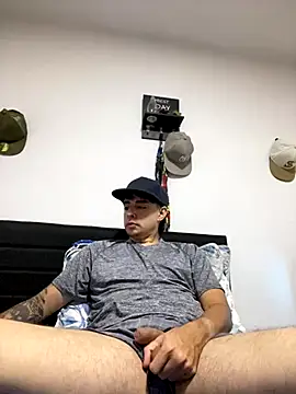 Snapshot of Jaguer2213 chatting on 4, 10, 2025 Jaguer2213 online show from 4, 10, 2025