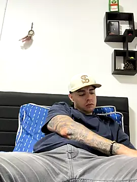 Snapshot of Jaguer2213 chatting on 26, 9, 2025 Jaguer2213 online show from 26, 9, 2025