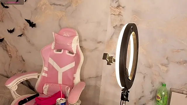 Crystal-Nuts online show from 1, 11, 2025