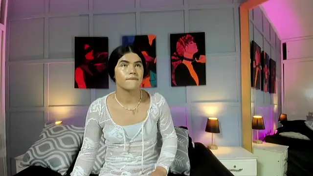 Drag Lopera online show from 22, 9, 2025