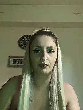 Sexy Bulgarian woman online show from 22, 9, 2025