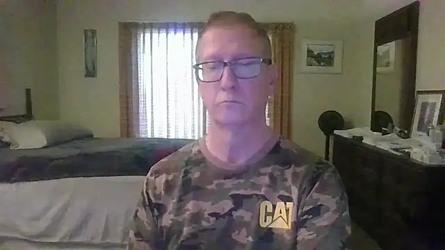 Snapshot of camminmichaellll chatting on 24, 10, 2025 camminmichaellll online show from 24, 10, 2025