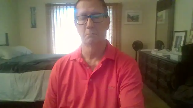 Snapshot of camminmichaellll chatting on 10, 9, 2025 camminmichaellll online show from 10, 9, 2025