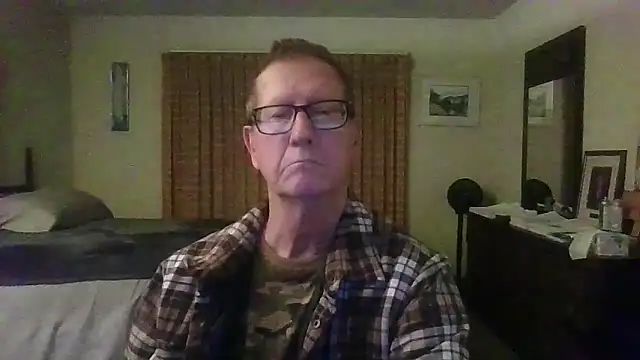 Snapshot of camminmichaellll chatting on 28, 10, 2025 camminmichaellll online show from 28, 10, 2025