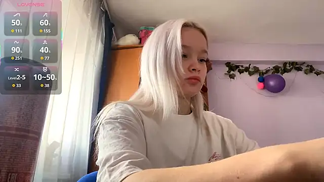 Lunaalisa online show from 18, 9, 2025