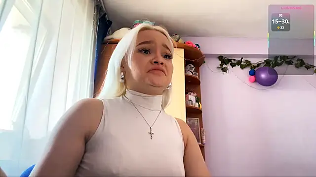 Lunaalisa online show from 9, 9, 2025