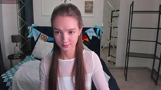 LoraSunnyy online show from 28, 9, 2025