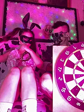 Snapshot of TWOLOVEsX chatting on 7, 4, 2026 TWOLOVEsX online show from 7, 4, 2026