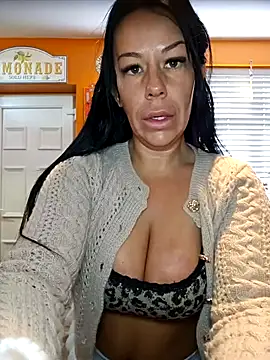 Filthymaddymilfy25 online show from 2, 4, 2026