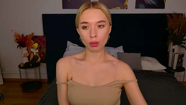RachelColon online show from 22, 9, 2025
