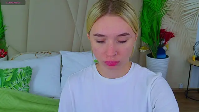 RachelColon online show from 3, 10, 2025