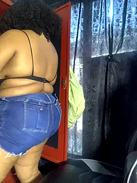 Snapshot of Yera_brown69 chatting on 11, 10, 2025 Yera brown69 online show from 11, 10, 2025