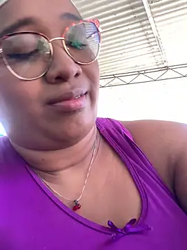 Snapshot of Yera_brown69 chatting on 22, 10, 2025 Yera brown69 online show from 22, 10, 2025