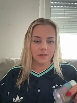ItsLxsa online show from 19, 7, 2026