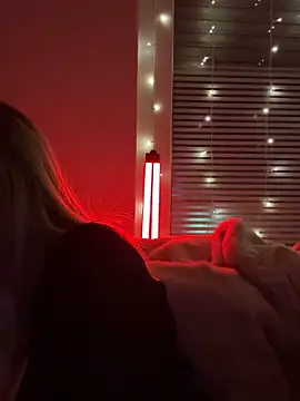 ItsLxsa online show from 15, 4, 2026