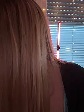 ItsLxsa online show from 12, 4, 2026