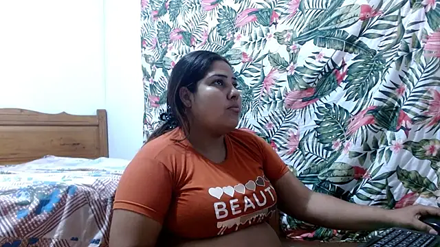 Snapshot of 69smallstar chatting on 19, 5, 2026 69smallstar online show from 19, 5, 2026