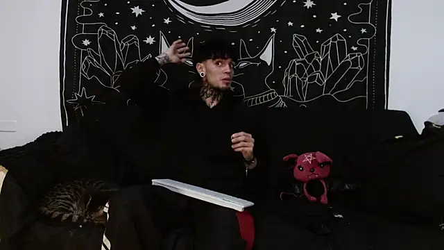 Snapshot of cyb3r_david chatting on 9, 11, 2025 cyb3r david online show from 9, 11, 2025