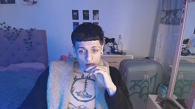 2cyboy  online show from 13, 9, 2025