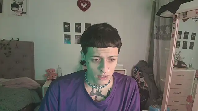 2cyboy  online show from 29, 9, 2025