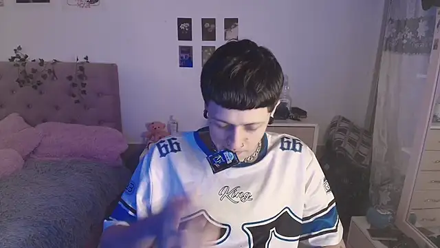 2cyboy  online show from 27, 9, 2025