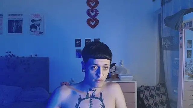 2cyboy  online show from 23, 9, 2025