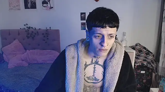 2cyboy  online show from 17, 9, 2025