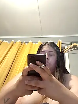 Snapshot of tudiablitalitabellaaa chatting on 15, 12, 2025 tudiablitalitabellaaa online show from 15, 12, 2025